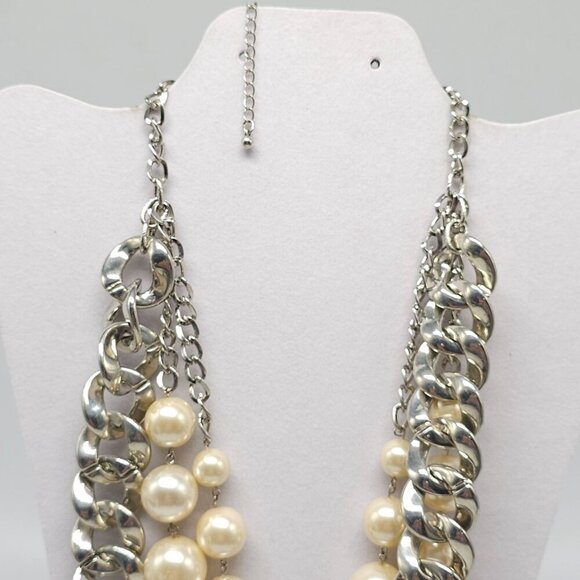 Large Bauble Layered Pearl Silver Tone Chain Necklace - Picture 4 of 5